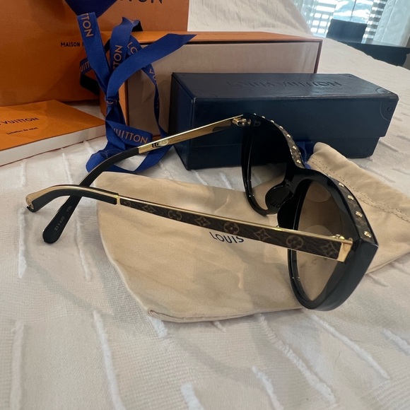 LOUIS VUITTON La Boum Canvas Sunglasses - Picture 3 of 11